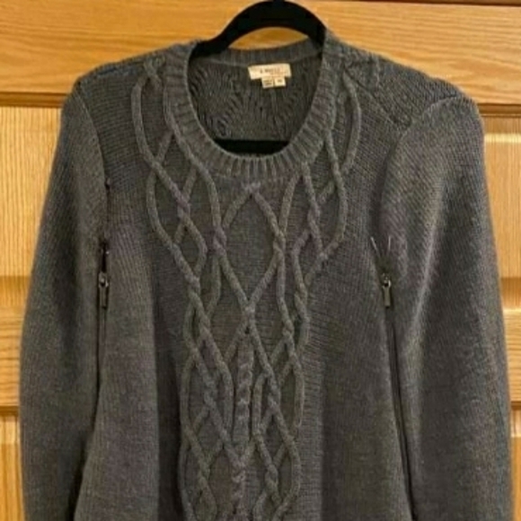 A. MOSS Sweater cap - Picture 15 of 16